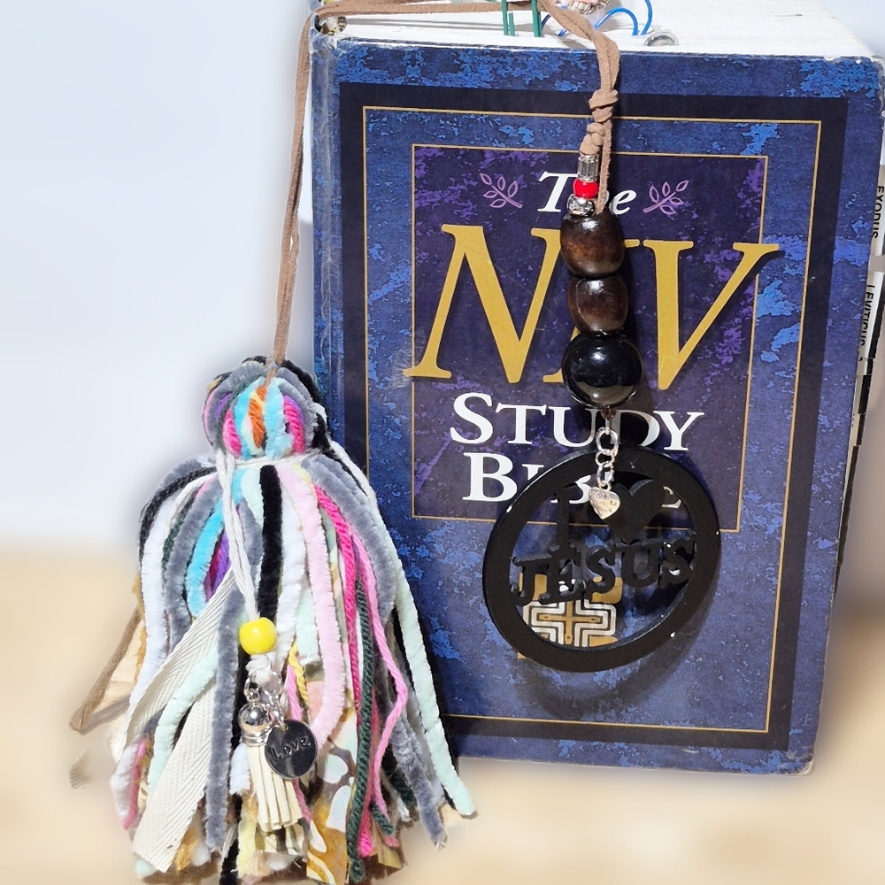 BIBLE TASSELS~BOOKMARKS